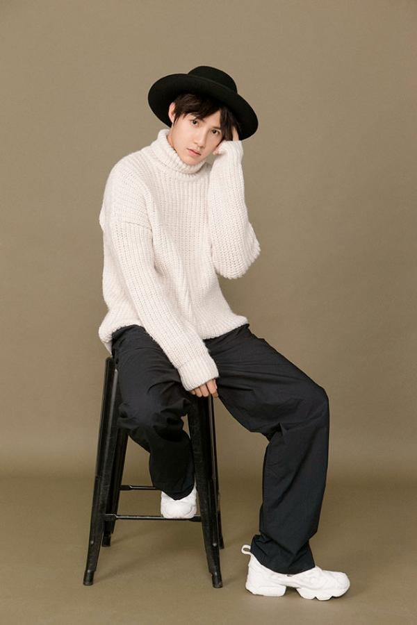 黄圣池时尚写真造型多变&nbsp;或文艺清新或痞帅不羁