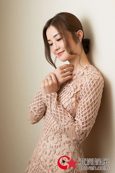 蔡卓妍首次获邀主持香港电影金像奖