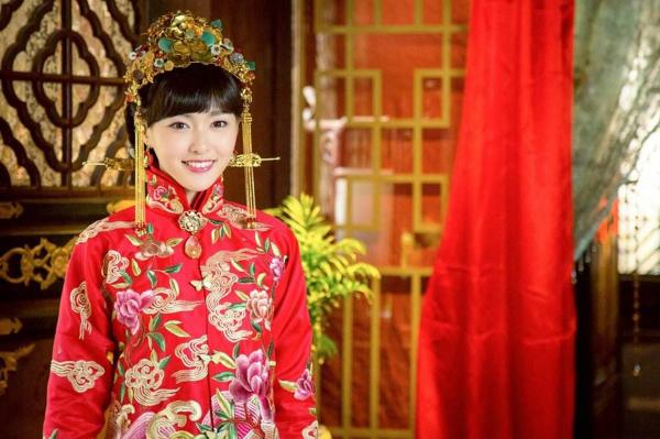盘点杨幂唐嫣杨紫孙怡的民国新娘装 网友：太美了！