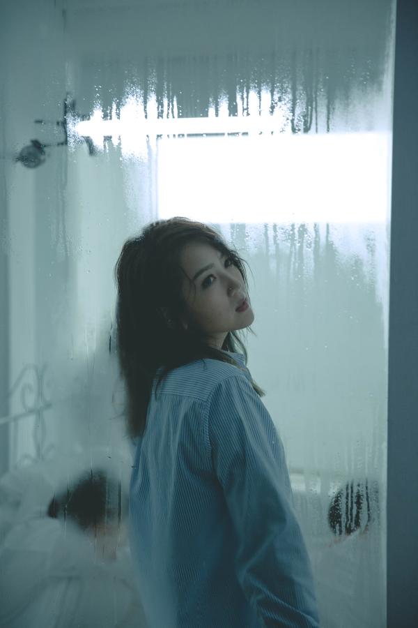 何洁《给陌生女孩的歌》MV温情上线 治愈系歌曲动人心弦