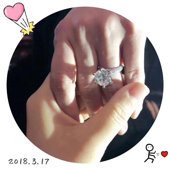 36岁姚笛被成功求婚，经纪人晒钻戒证实