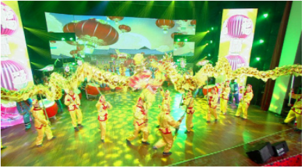 导演杨地地和他的家乡春晚