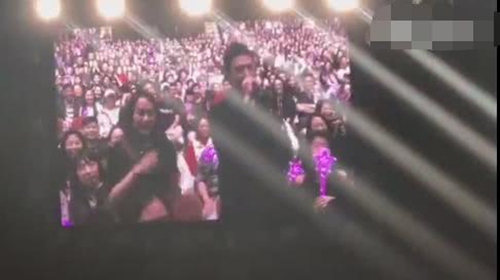 男歌迷表白周杰伦：娶个跟你同一天生日的女孩！