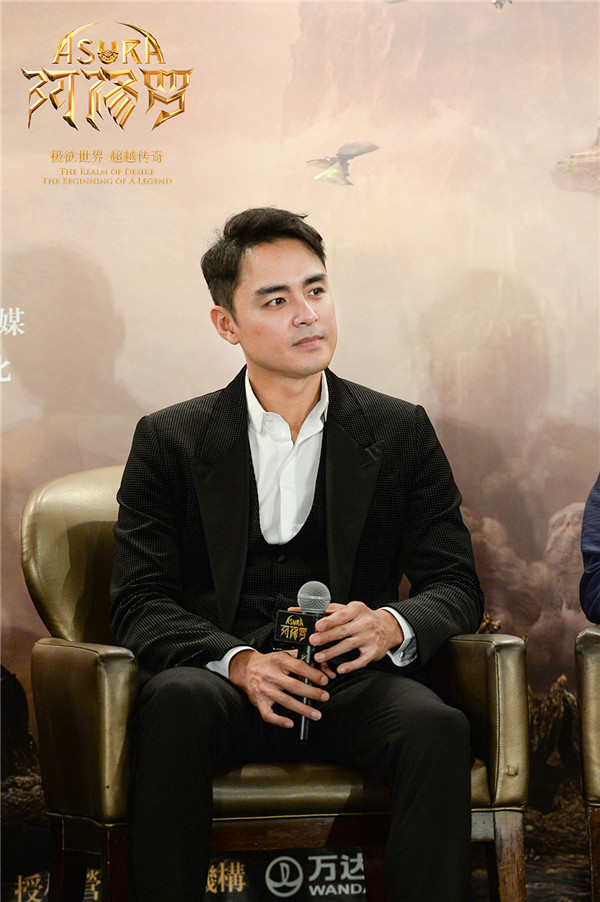 《阿修罗》香港举办发布会 吴磊、梁家辉、刘嘉玲现场大跳“三头舞”