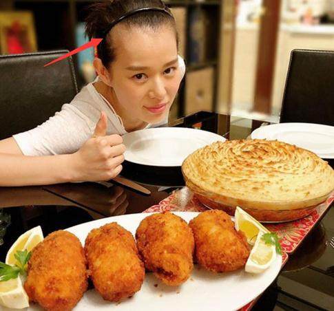 胡杏儿回应发际线后移 表示孩子照样可以生！