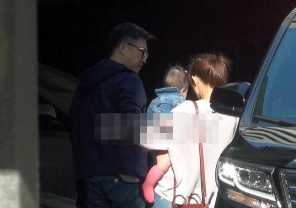 庾澄庆女儿首曝光 庾澄庆为什么叫哈林？ 庾澄庆张嘉欣结婚了吗？