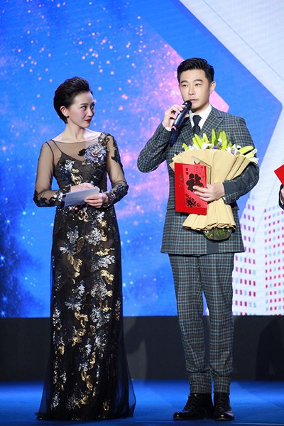 黄维德获观众最喜爱男演员 现场调侃想拿“新人奖”