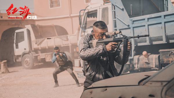 《红海行动》票房破35亿 队长张译大曝幕后趣事