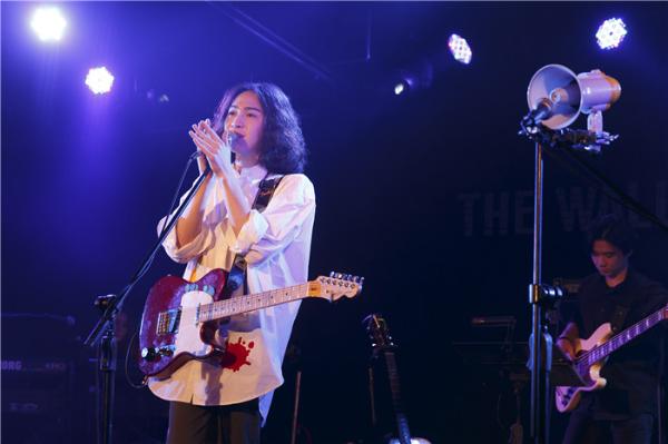 许含光台北圆梦开唱　歌迷爆满抢看“在你离开之前请叫醒我”