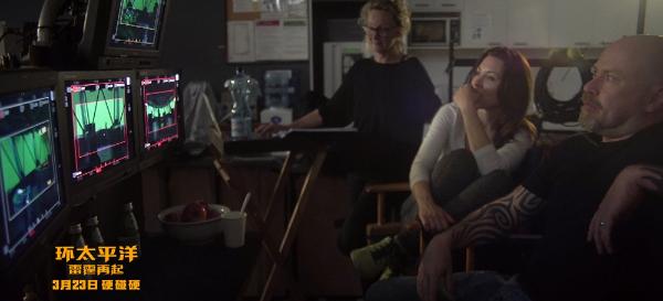 《环太平洋：雷霆再起》曝“机甲世界观”特辑 机甲劲敌怪兽档案首度公开