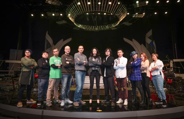 莫文蔚拿出25年”绝招”“绝色莫文蔚”演唱会彩排花絮大曝光