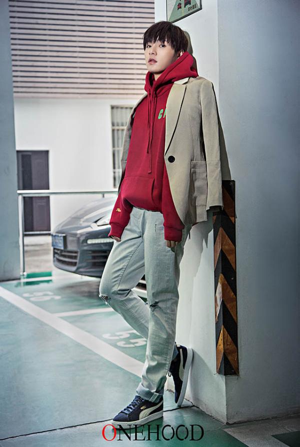 黄圣池最新大片酷炫迷幻 眼眸深邃释放不羁真我