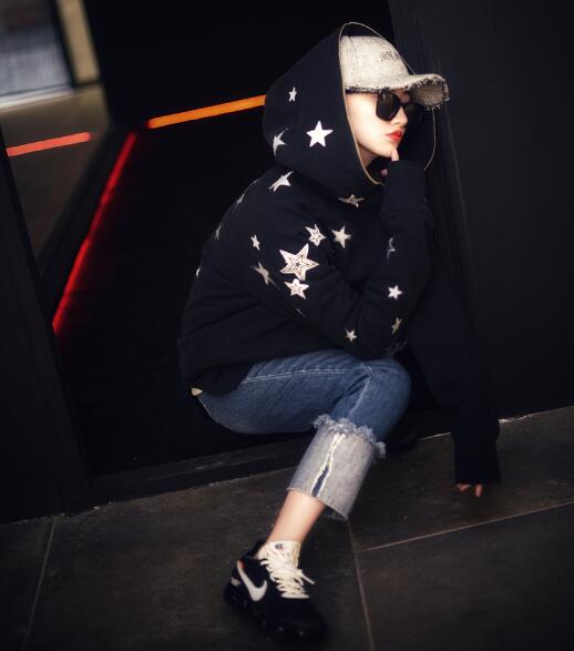 景甜超酷look曝光 摩登小姐姐帅气上线开撩