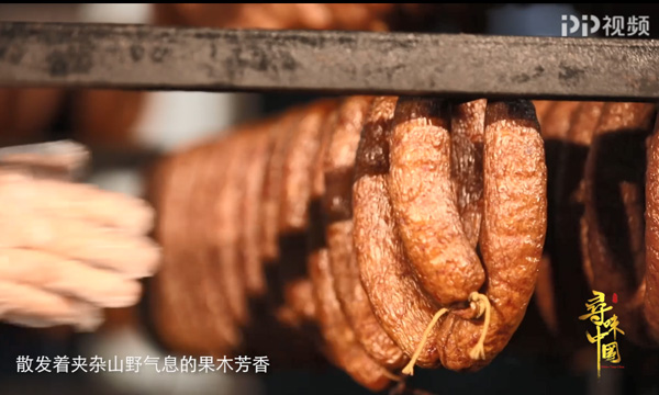 《寻味中国》探寻哈尔滨美食 中俄美女尽享红肠格瓦斯美味