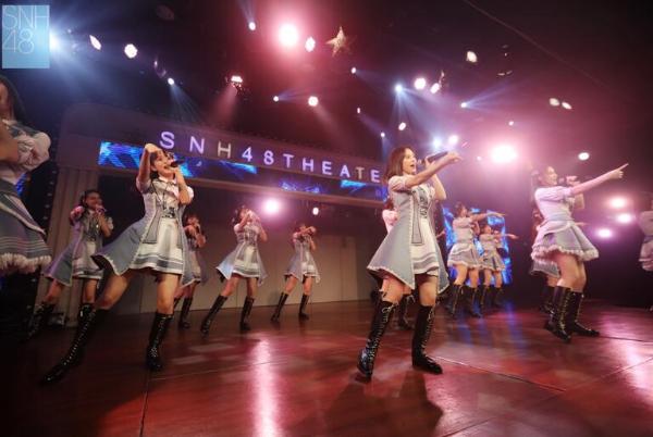 SNH48 TEAM FT 迎出道首演 梦想旗帜初飘展