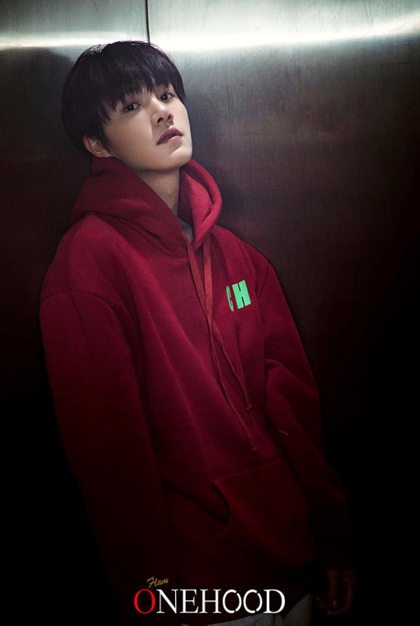 黄圣池最新大片酷炫迷幻 眼眸深邃释放不羁真我