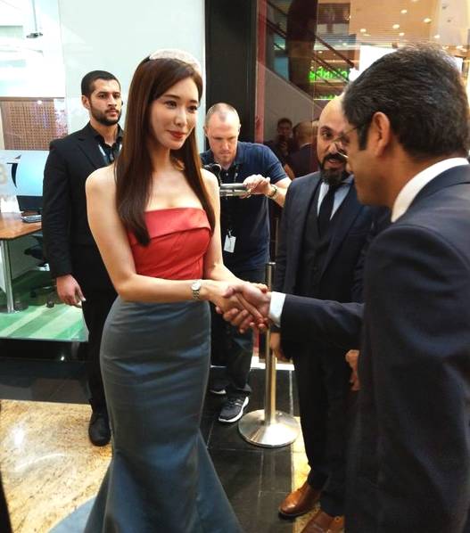 林志玲否认恋情 林志玲选美夺冠了吗？ 林志玲的胸为何价值百万？