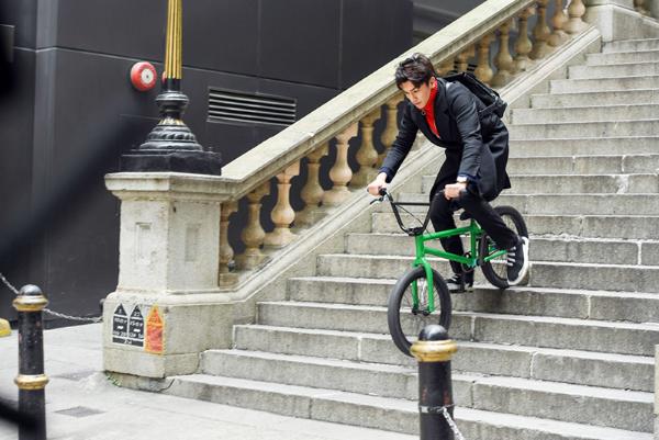 《金牌投资人》今日开播 杨旭文演绎精英大男孩