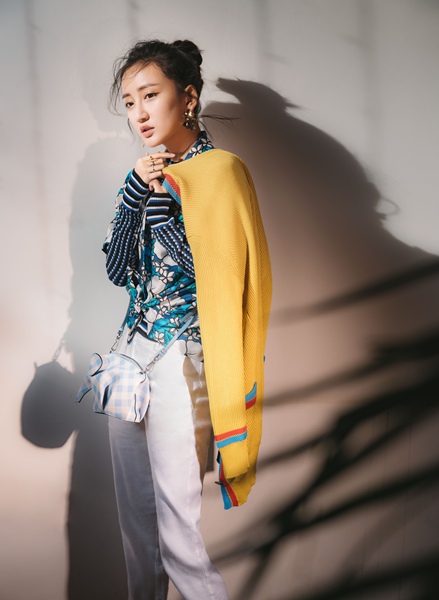 禹童百变造型写真曝光 感受春之气息