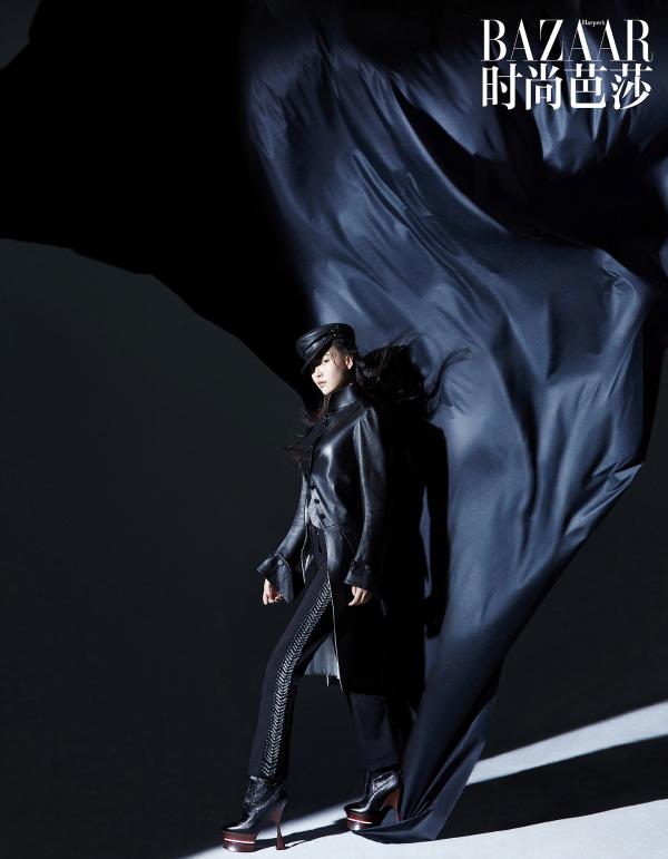 唐嫣最新封面大片曝光暗黑系女王气场全开