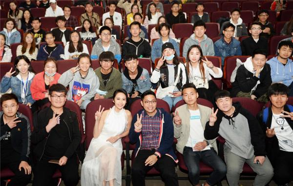 《某日某月》北京国际电影节全球首度曝光汤怡被预言铁定走红