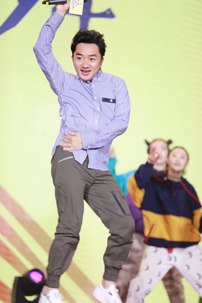 王祖蓝《奔跑吧》获封颜值担当 助力公益向阳奔跑