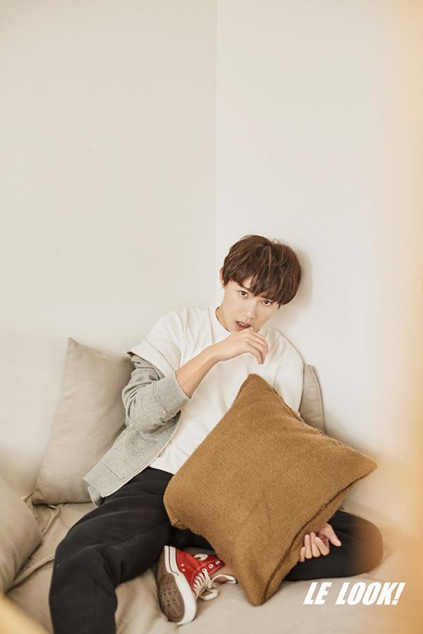 盐系少年美颜暴击！黄圣池最新大片诠释无添加青春