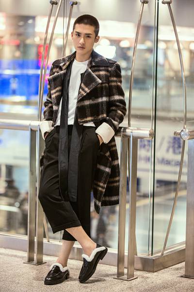 《烈火如歌》张赫演绎“门二代”雷惊鸿 不满‘雷刀’大结局