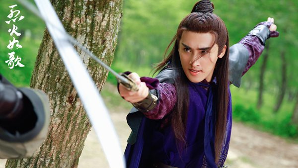 《烈火如歌》张赫演绎“门二代”雷惊鸿 不满‘雷刀’大结局