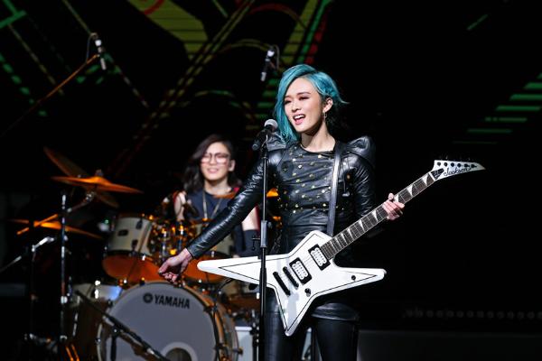 《复仇者联盟3：无限战争》即将上映 陈明憙变身“黑豹女”献唱漫威十周年庆典