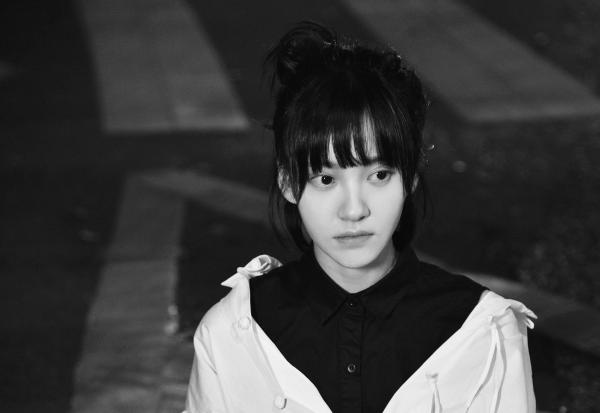 《遇见你真好》热映 周楚濋时尚大片曝光