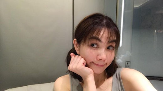 Ella空气刘海造型曝光 自称我也是可以很少女的!