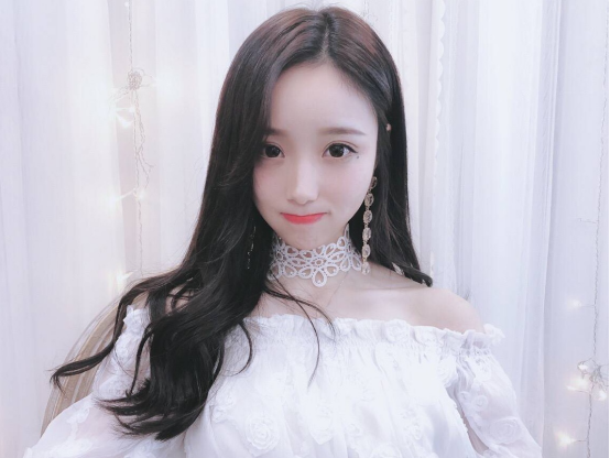 迅雷直播姜允儿短发形象 撞脸王子文？