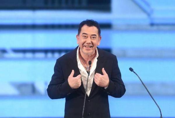 黄秋生向成龙致歉 称演讲稿被恶意篡改！