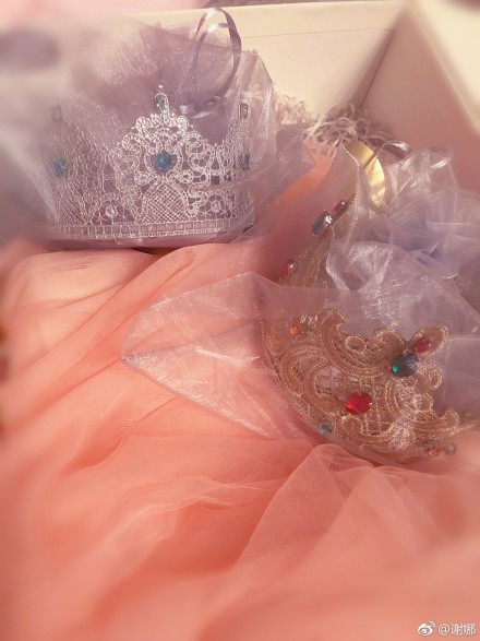 姜思达送谢娜礼物 两人关系揭秘