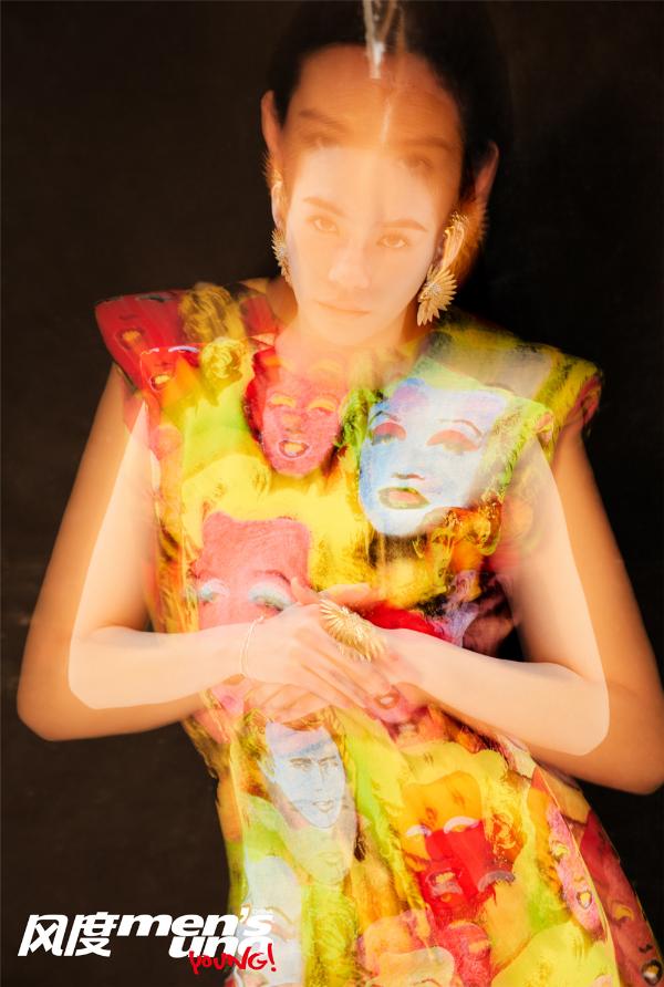 Nikki陈妍臻时尚大片曝光脸谱裙高级脸质感无敌