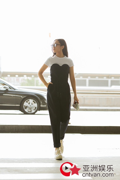 张天清新造型少女感十足  一路欢声笑语可爱爆表 - 风声 - 亚洲娱乐网-传递时尚娱乐生活新资讯