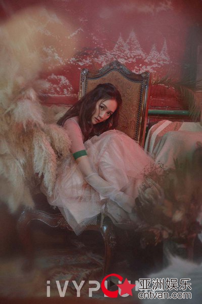 陈乔恩曝写真大片  雪纺薄纱诠释梦幻主题故事