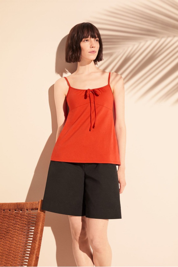 倪妮、江疏影、黄景瑜、王俊凯纷纷演绎Uniqlo最新大牌设计师合作款，5月18日上架