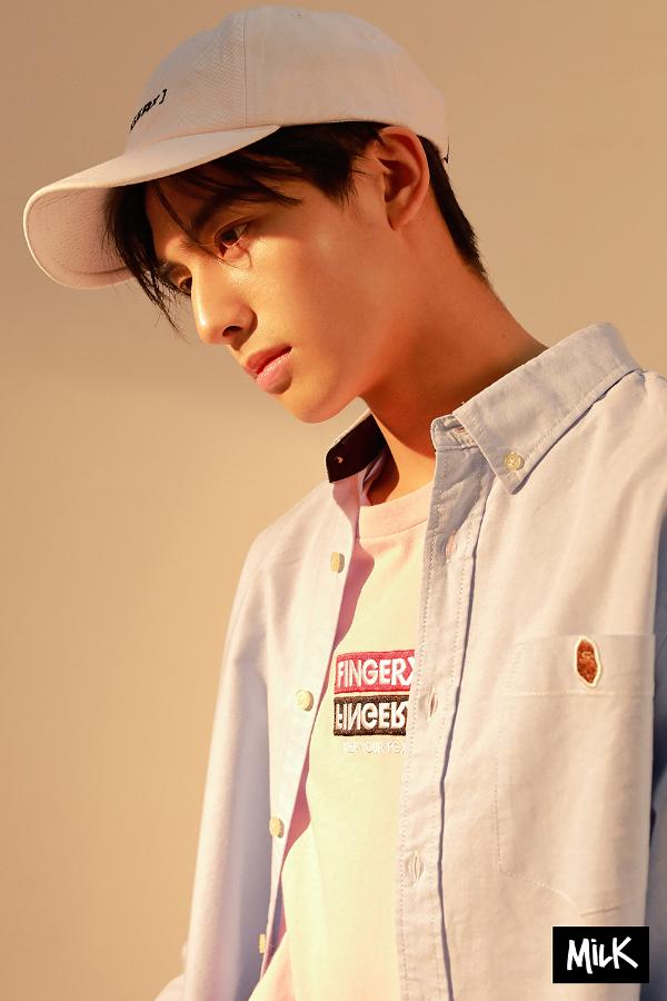 宋威龙杂志大片曝光率性自然演绎不羁青春