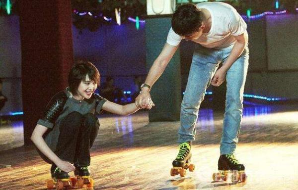 电视剧《为了你我愿意热爱整个世界》 罗晋、郑爽携手演绎青春励志爱情