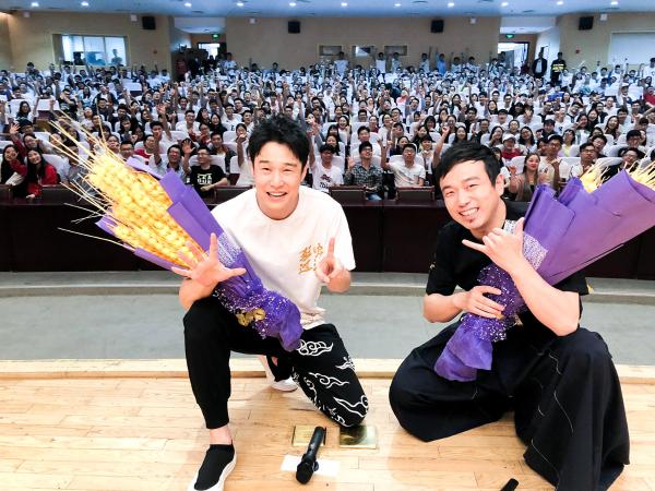 《猛虫过江》全国路演笑出江苏小沈阳潘斌龙妖娆尬舞