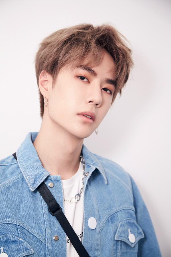 《创造101》王一博袒露成长经历令人动容教导吴宣仪再掀热议