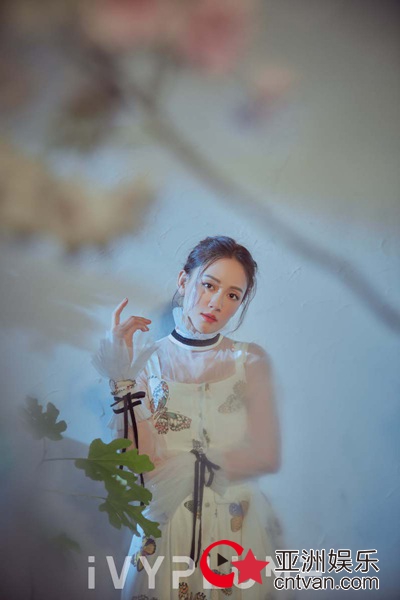 陈乔恩曝写真大片  雪纺薄纱诠释梦幻主题故事