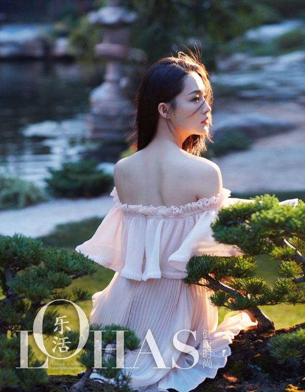 李沁登《乐活LOHAS》6月刊封面森系少女带来夏日清凉