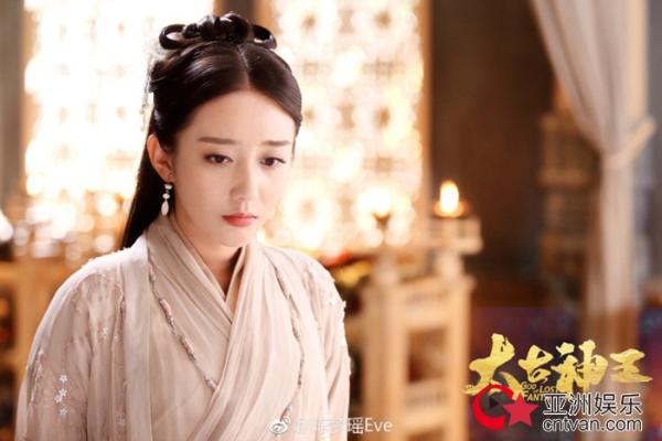 陈梦瑶两大IP做护法的新生小花