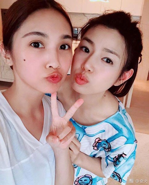 杨丞琳陈妍希同框合影引回忆杀