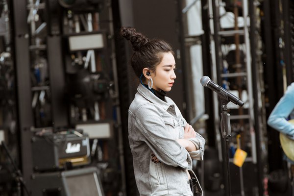 张天草莓首秀完美收官 超燃现场京沪实力圈粉