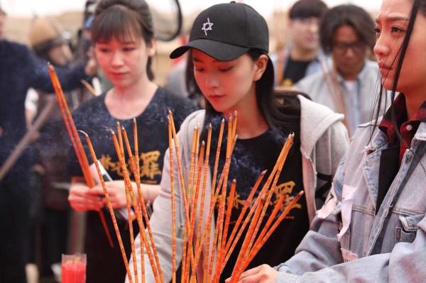 电影《绿林七宗罪》小花张嘉希首次尝试古装角色