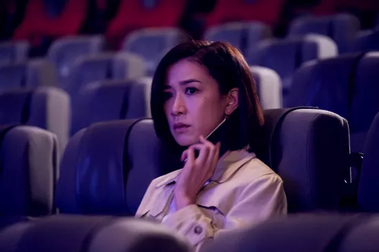 《泄密者》“危境情长”海报全球首发经典港片组合“敢拍”重聚